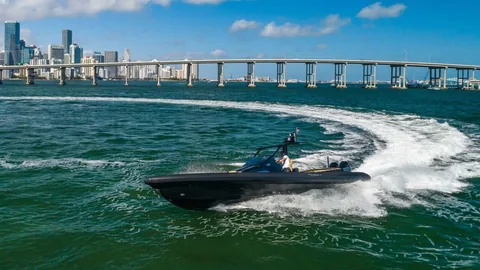 Technohull Explorer 40 photo 40