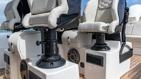Technohull Explorer 40s photo 8