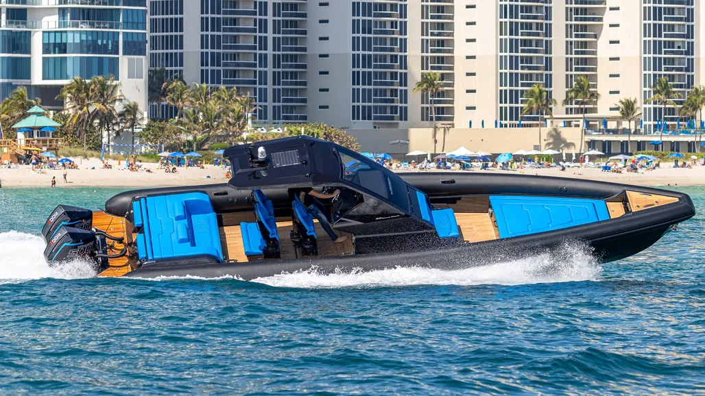 2025-technohull-38-grand-sport-power-9572543-20250302070629398-1_XLARGE